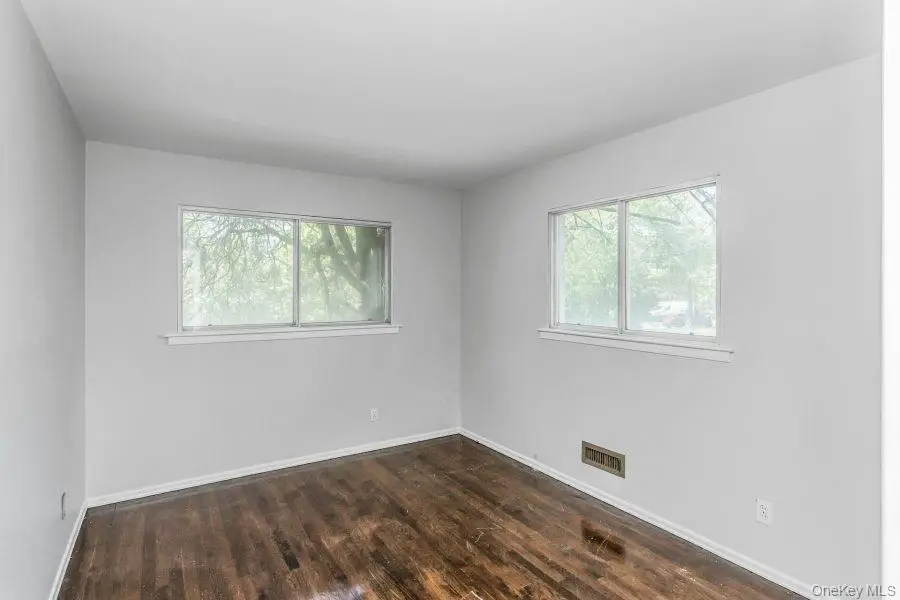 14 Central Park Road, Plainview, NY 11803 - #2