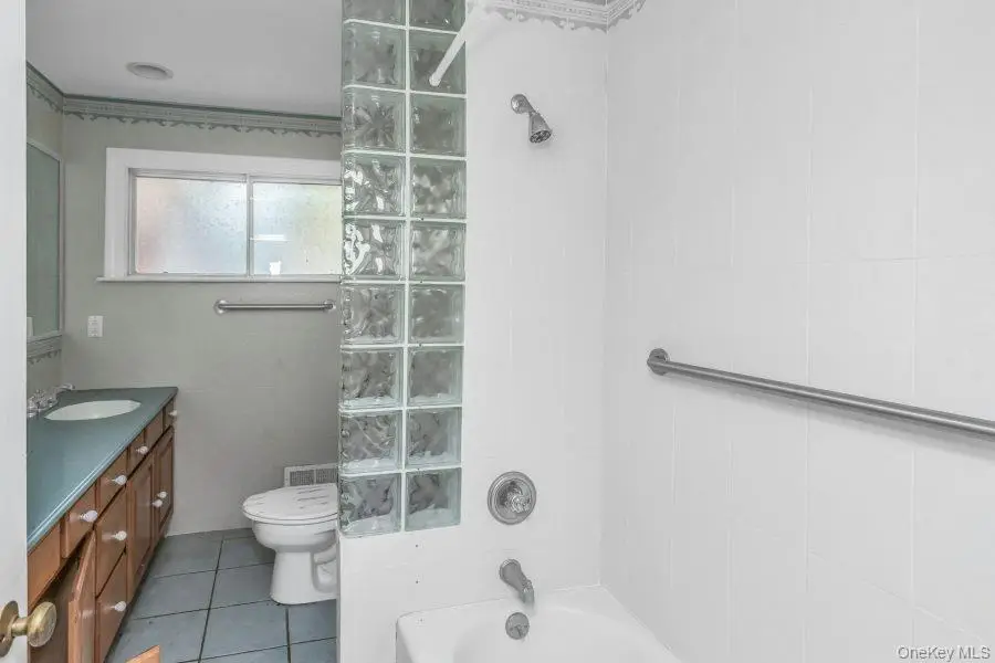 14 Central Park Road, Plainview, NY 11803 - #3