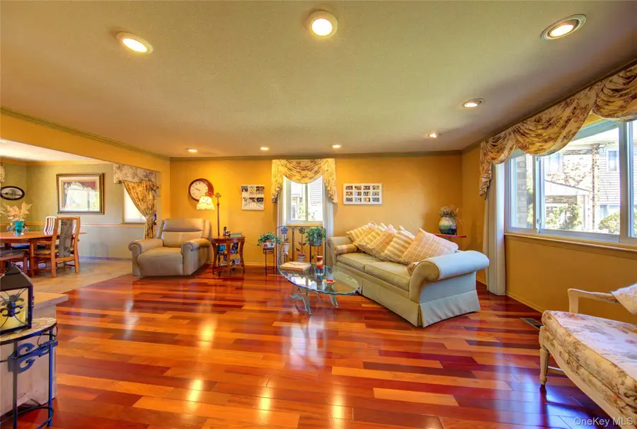1595 N Central Avenue #30, Valley Stream, NY 11580 - #2
