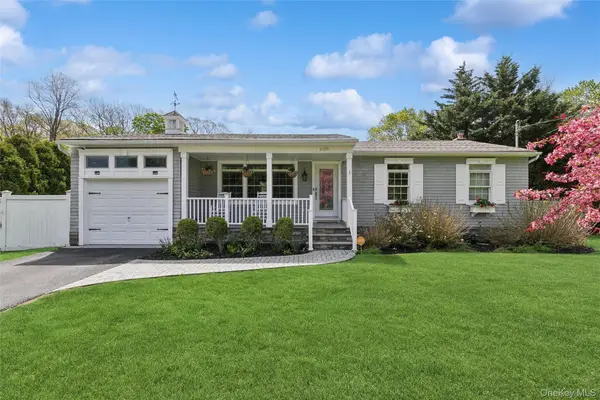 1039 Middle Road, Riverhead, NY 11901