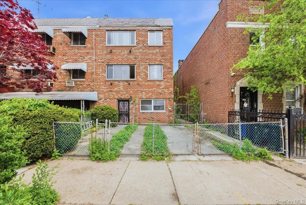 1323 E 222nd Street, Bronx, NY 10469 - #1