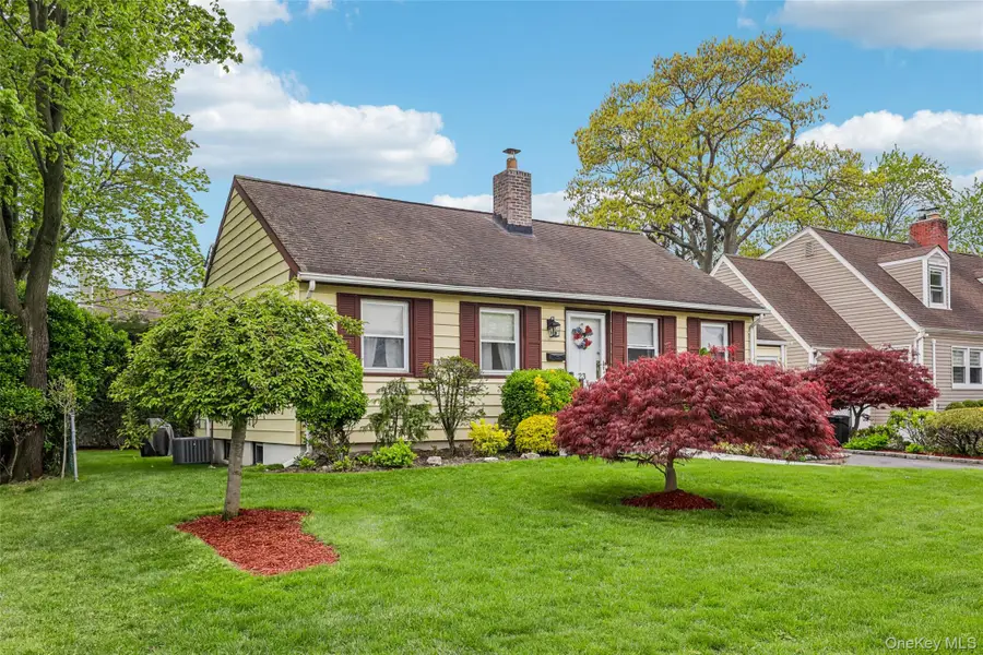 23 Berwick Road, Hewlett, NY 11557 - #3