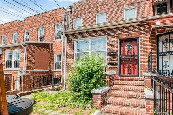 951 E 221st Street, Bronx, NY 10469