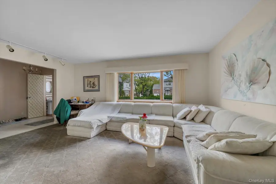 7906 214 Street, Oakland Gardens, NY 11364 - #3