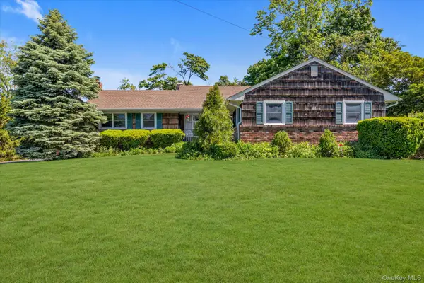 21 Hamilton Street, Amityville, NY 11701