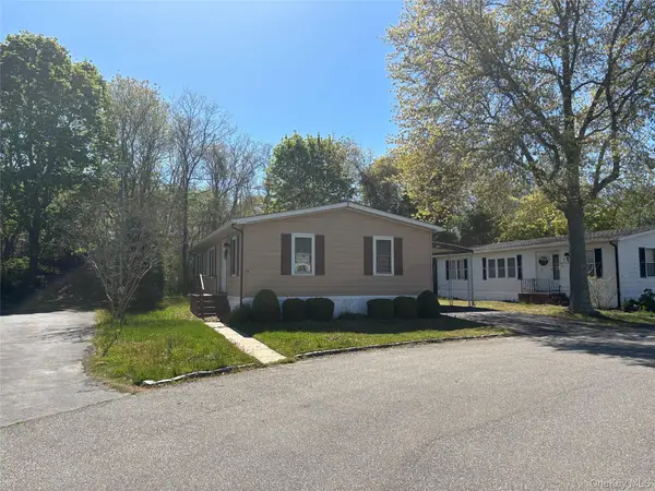 101 West Lane #20B Witt Lane, Riverhead, NY 11901