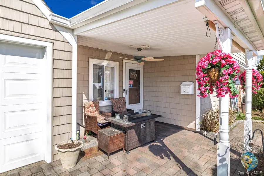 12 Link Lane, Hicksville, NY 11801 - #2