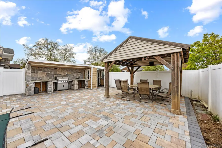 44 Bruce Lane, Westbury, NY 11590 - #3