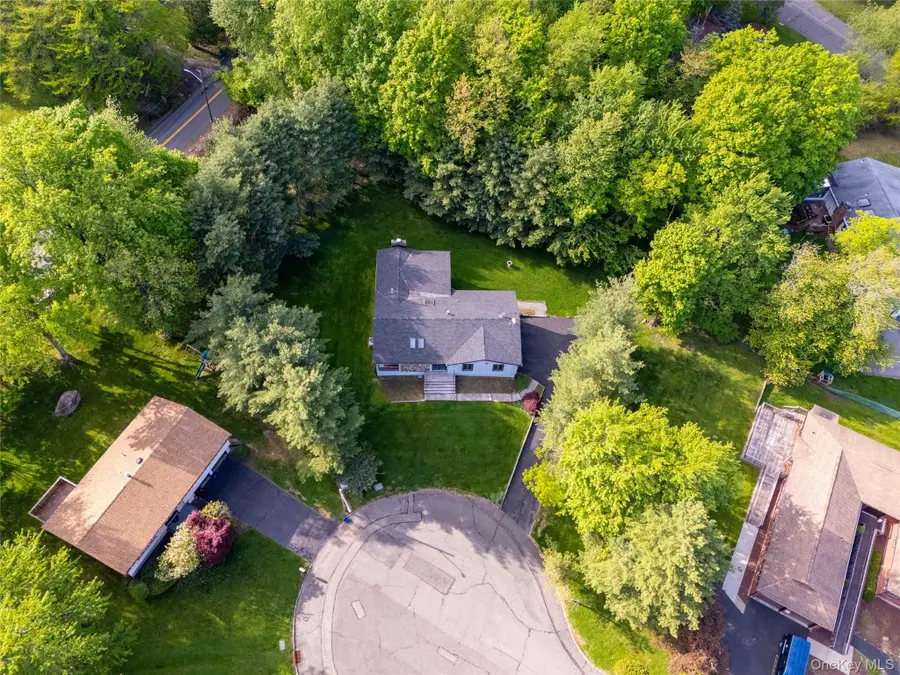 4 Hobart Court, New City, NY 10956 - #3