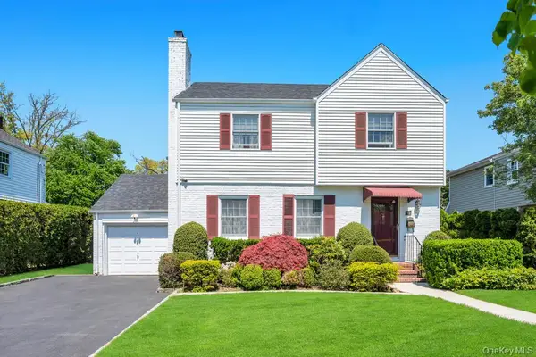 107 Pine Street, Garden City, NY 11530