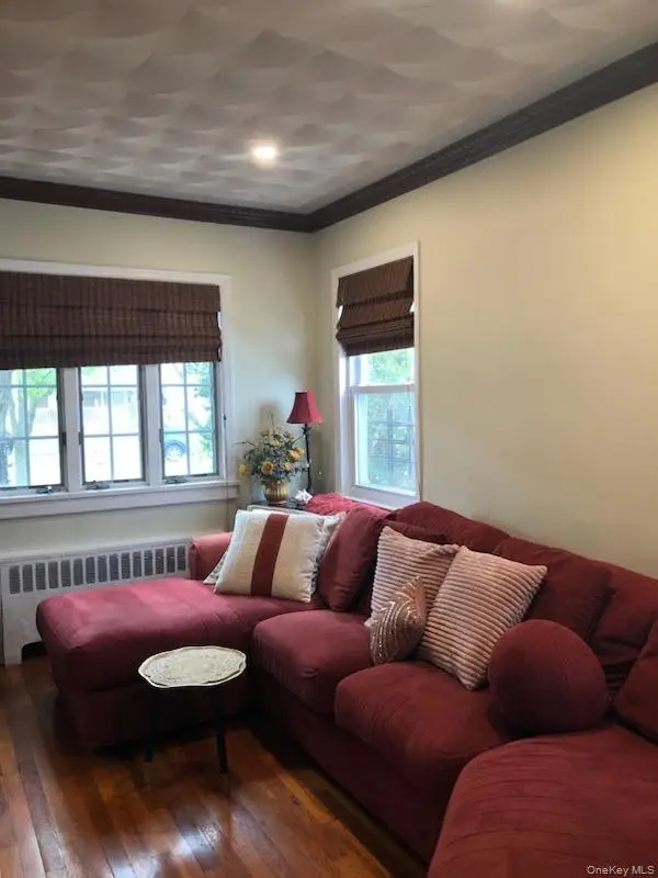 8217 263rd Street, Glen Oaks, NY 11004 - #2