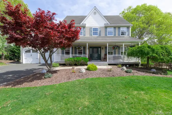 2 Crystal Court, Smithtown, NY 11787