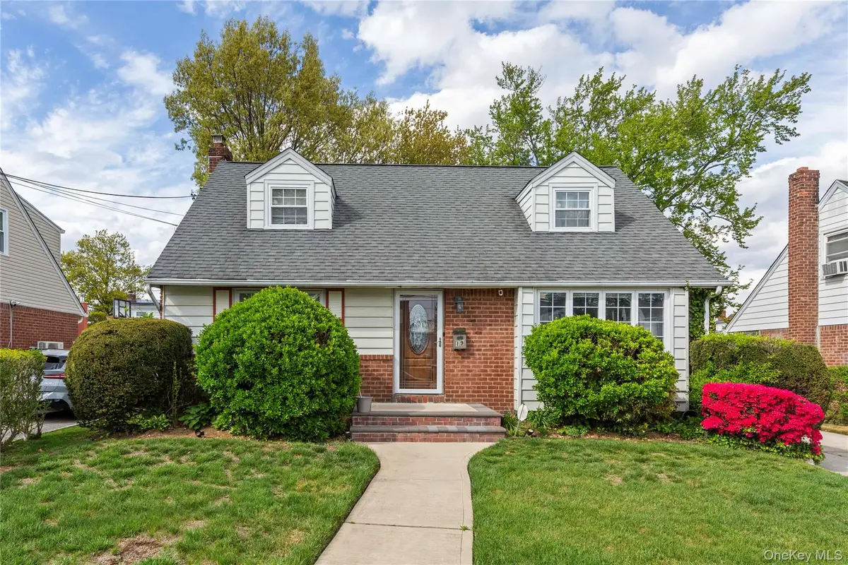 19 Sloan Drive S, Valley Stream, NY 11580 - #1