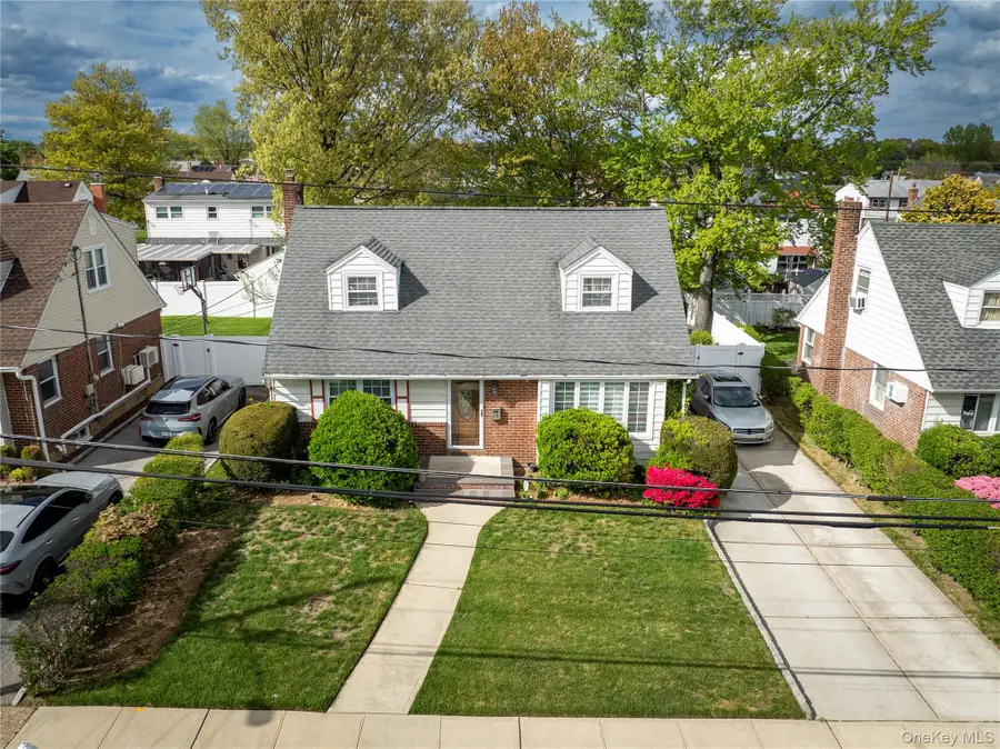 19 Sloan Drive S, Valley Stream, NY 11580 - #2