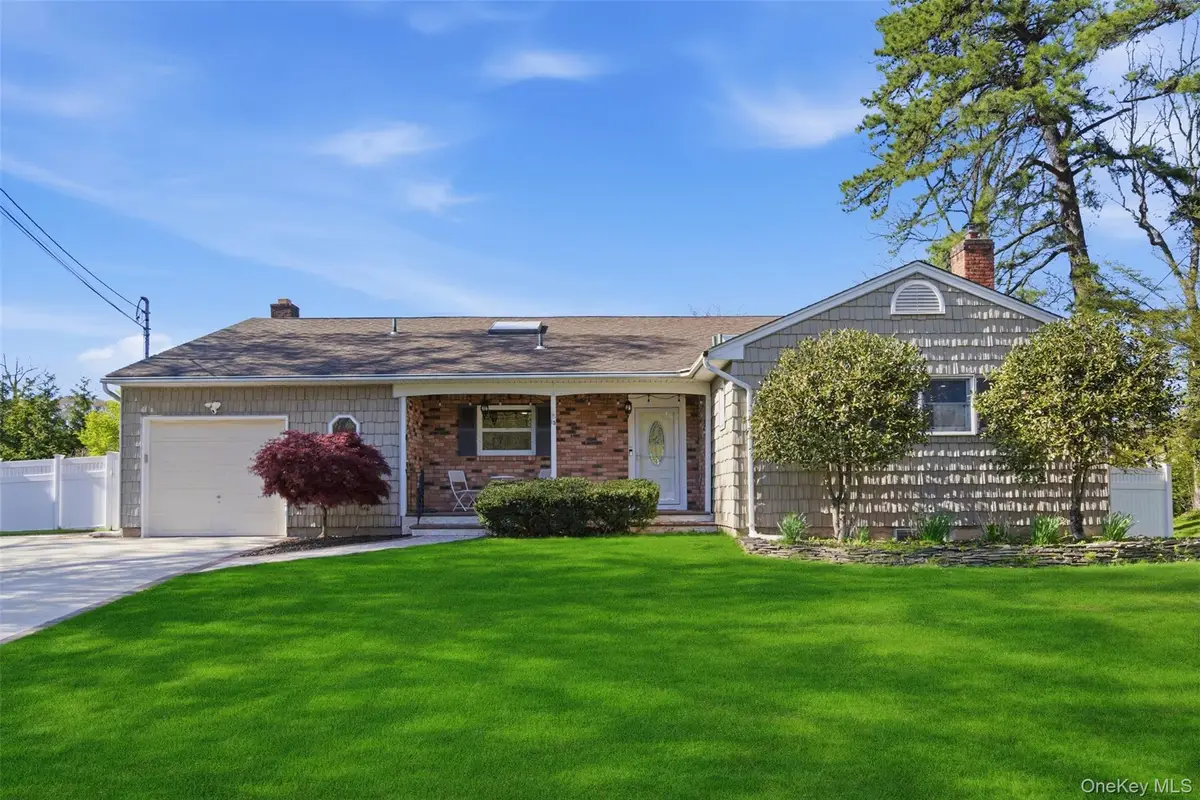 15 7th Avenue, Smithtown, NY 11787 - #1