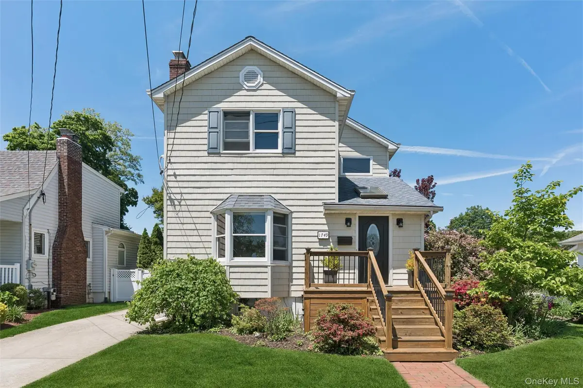 1749 Commonwealth Avenue, Merrick, NY 11566 - #1