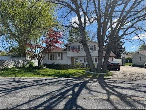 183 Broadway, Brentwood, NY 11717