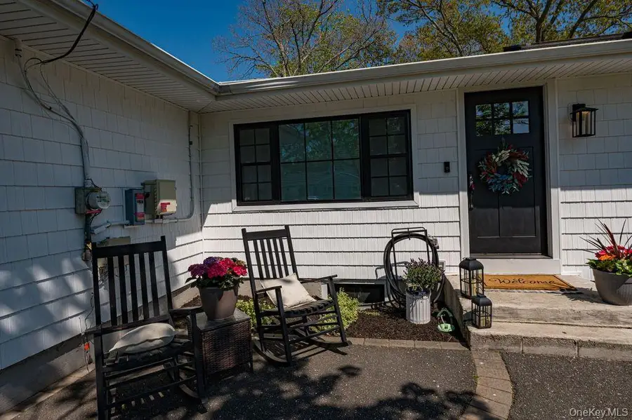 59 Serene Place, Hauppauge, NY 11788 - #2