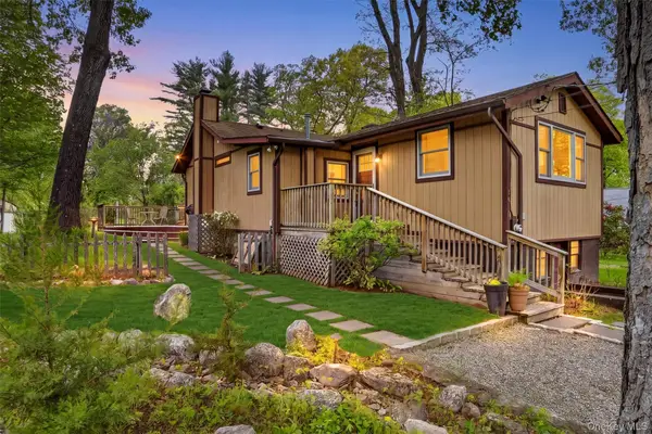 3079 Maqua Place, Mohegan Lake, NY 10547