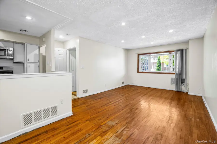 10516 Flatlands 4th Street, Brooklyn, NY 11236 - #3