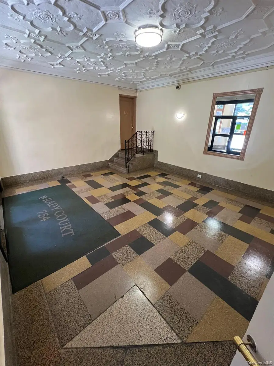 754 Brady Avenue #201, Bronx, NY 10462 - #3