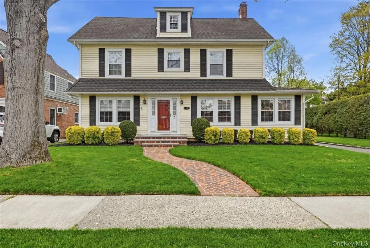 15 Kensington Road, Garden City, NY 11530 - #1