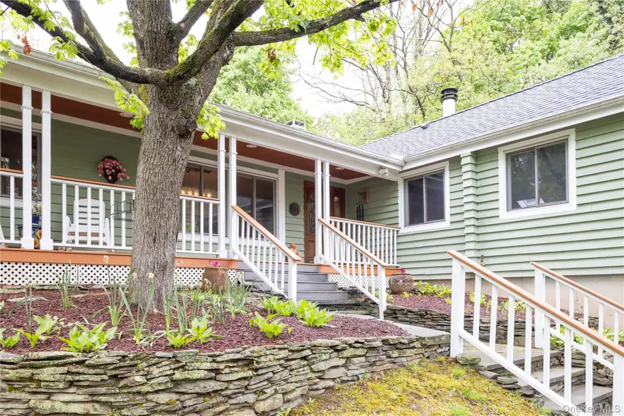 17 Highridge Drive, Huntington, NY 11743 - #2