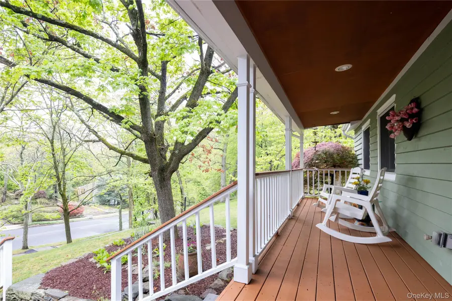 17 Highridge Drive, Huntington, NY 11743 - #3
