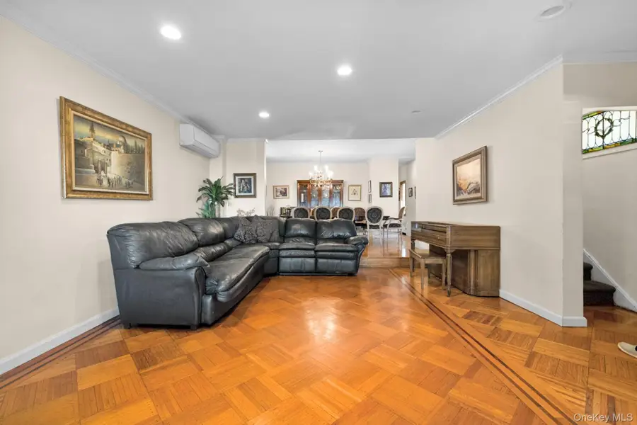 8514 123rd Street, Kew Gardens, NY 11415 - #3