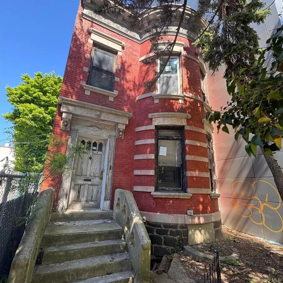 10811 72nd Avenue, Forest Hills, NY 11375 - #2