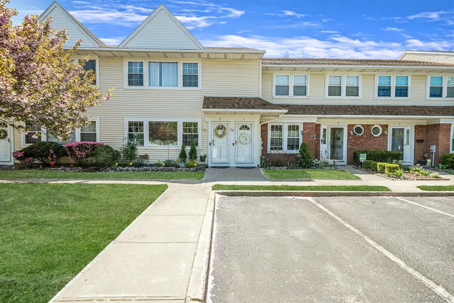 8 Gazebo Lane #8, Holtsville, NY 11742 - #2