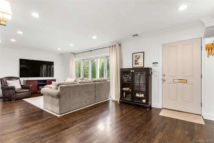 4 Southway, Hartsdale, NY 10530 - #2