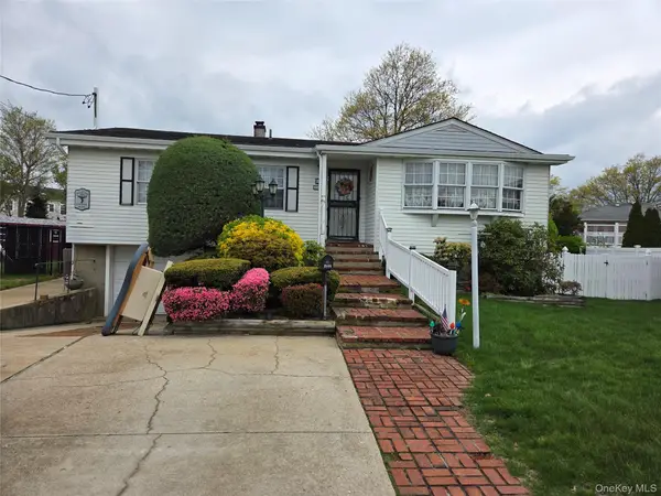 2566 Nelson Drive, Seaford, NY 11783