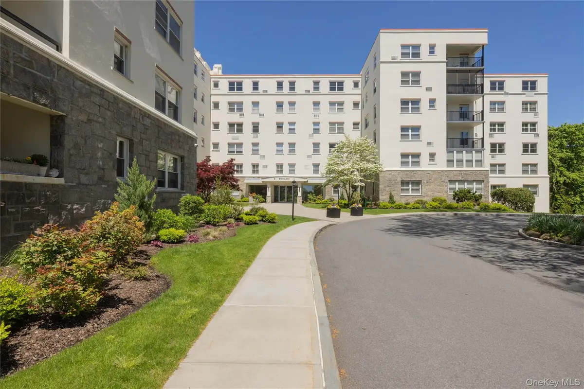 1 Stoneleigh #5J, Bronxville, NY 10708 - #1