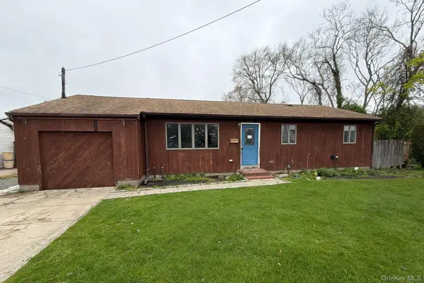 209 Moffitt Boulevard, Islip, NY 11751