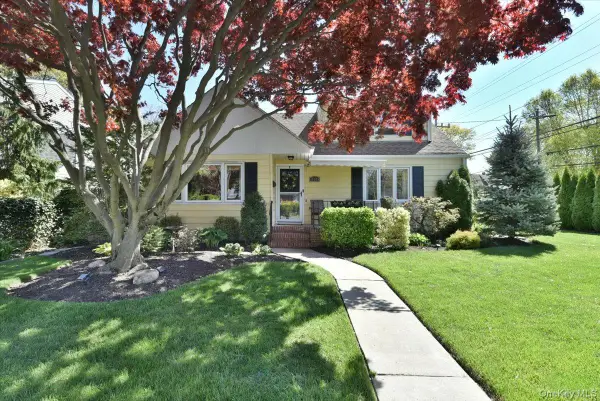 2115 Jefferson Street, Merrick, NY 11566