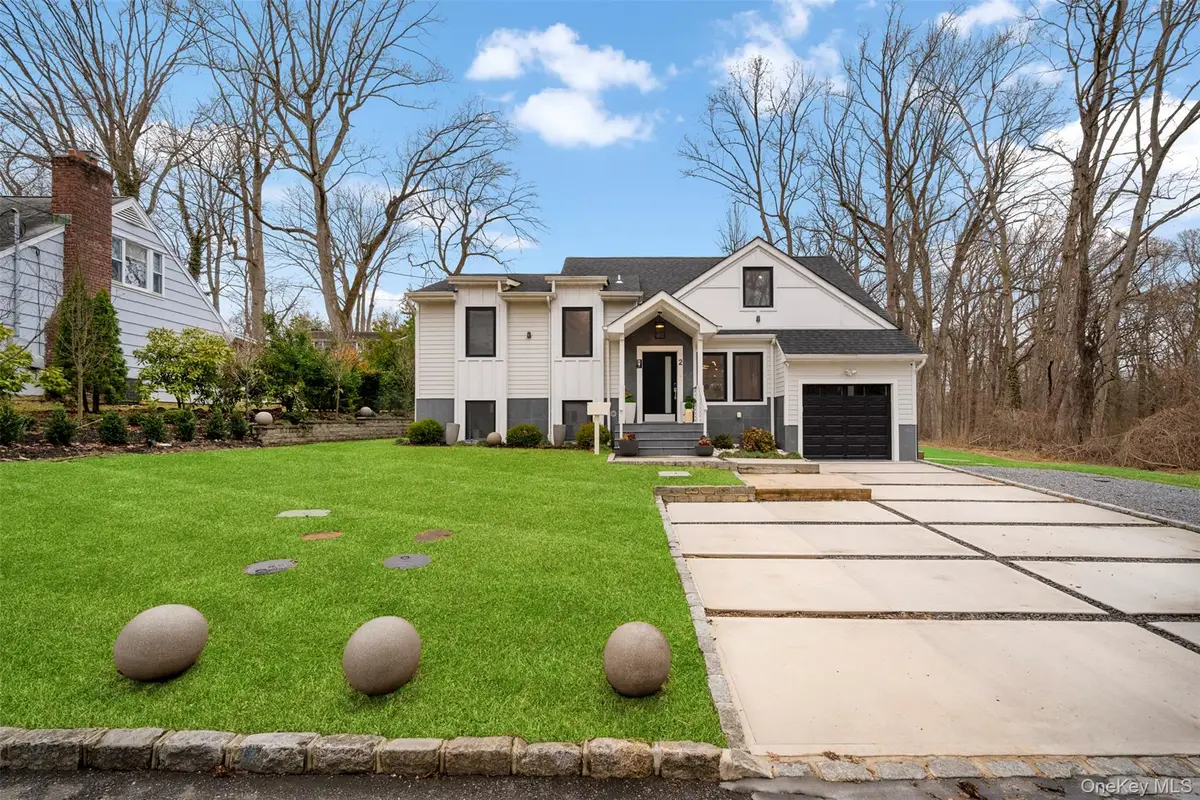 2 Hewlett Place, Great Neck, NY 11024 - #1