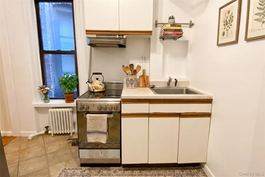25 Leroy Street #15, New York, NY 10014 - #3