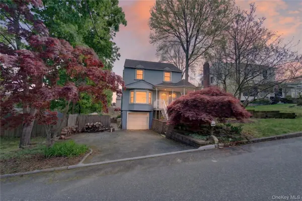 118 Longfellow Drive, Kings Park, NY 11754