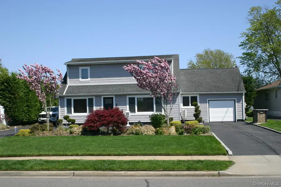 121 Ocean Avenue, Massapequa, NY 11758 - #2