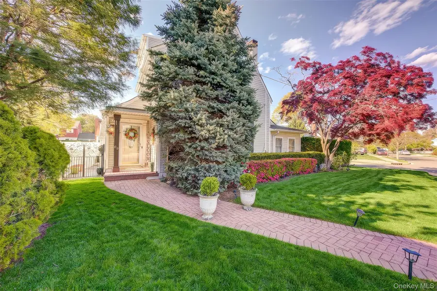 63 Buckingham Place, Lynbrook, NY 11563 - #3