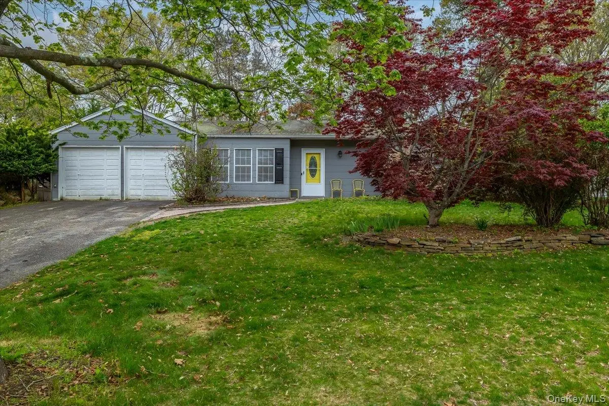 10 Calicotree Lane, Coram, NY 11727 - #1