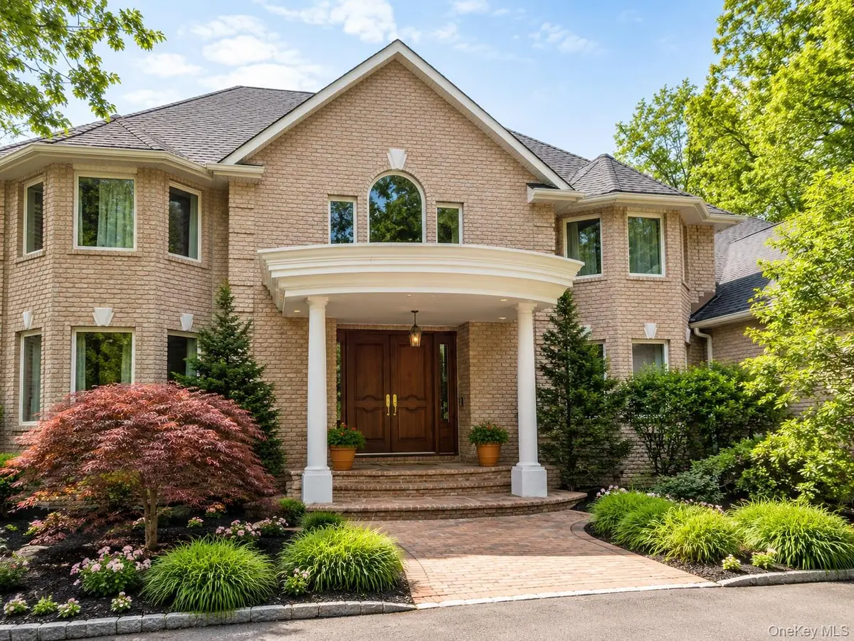 2 Spring Hill Road, Nissequogue, NY 11780 - #1