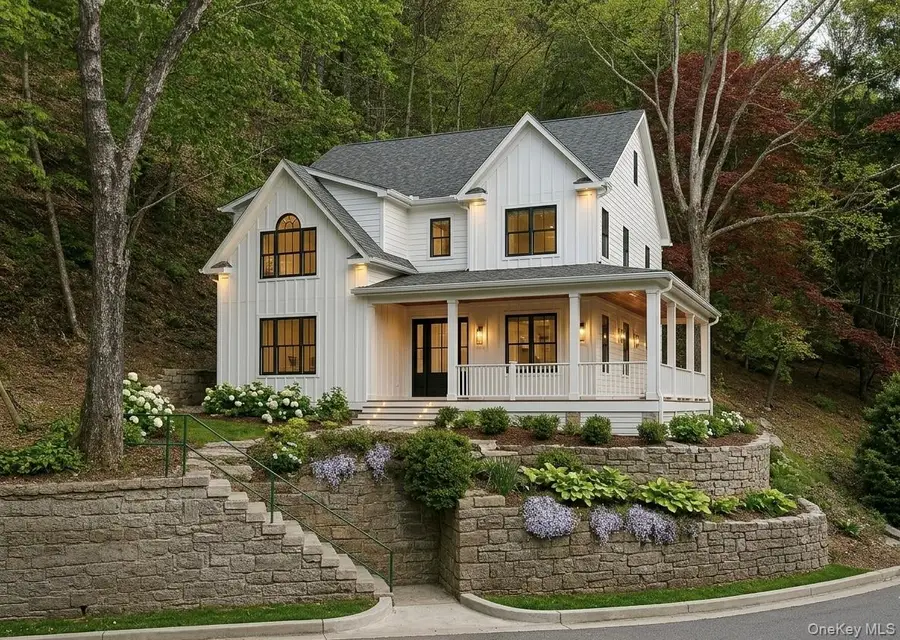 18 Columbus Ave, Valhalla, NY 10595 - #2