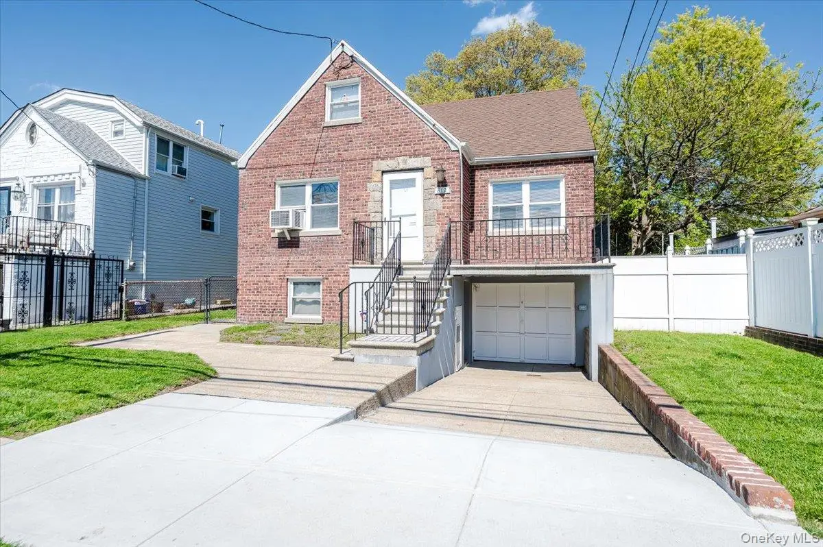 812 Swinton Avenue, Bronx, NY 10465 - #1