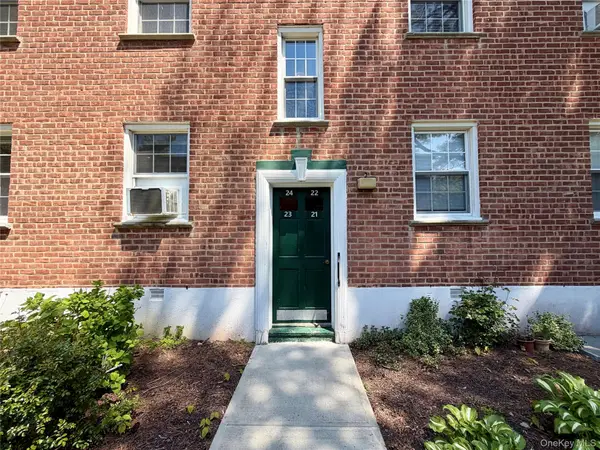 182 Pinewood Road #24, Hartsdale, NY 10530