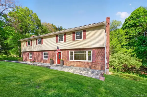 14 Victor Lane, Poughkeepsie, NY 12601