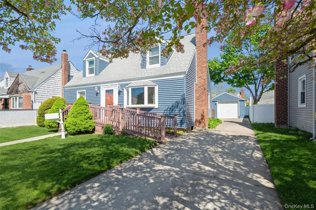 23 Gables Drive, Hicksville, NY 11801 - #1