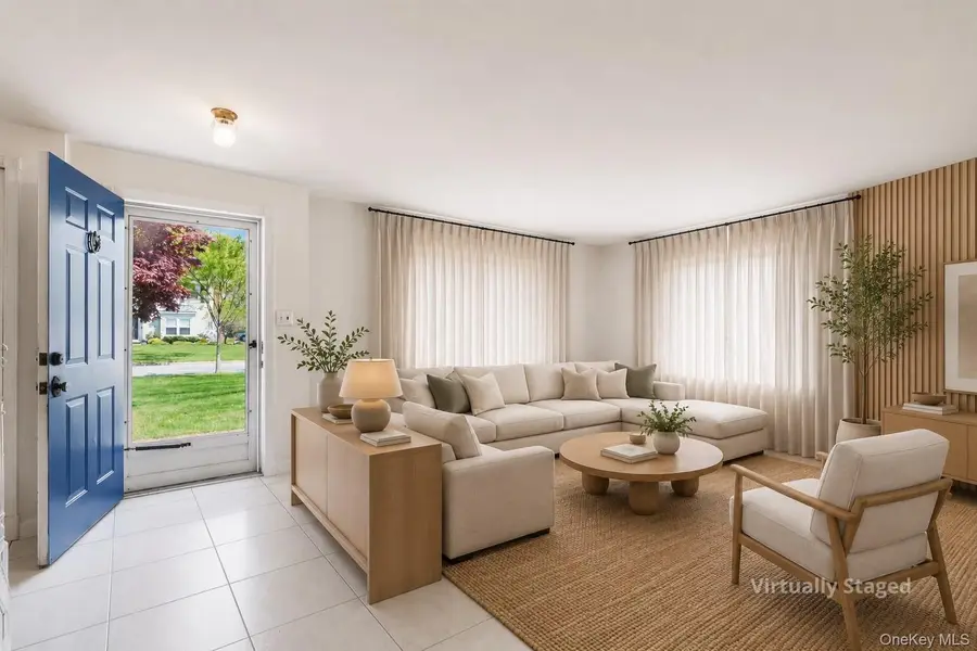 2 Barrett Court, Nesconset, NY 11767 - #3