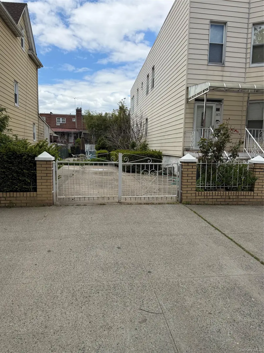 1871 Matthews Avenue, Bronx, NY 10462 - #2